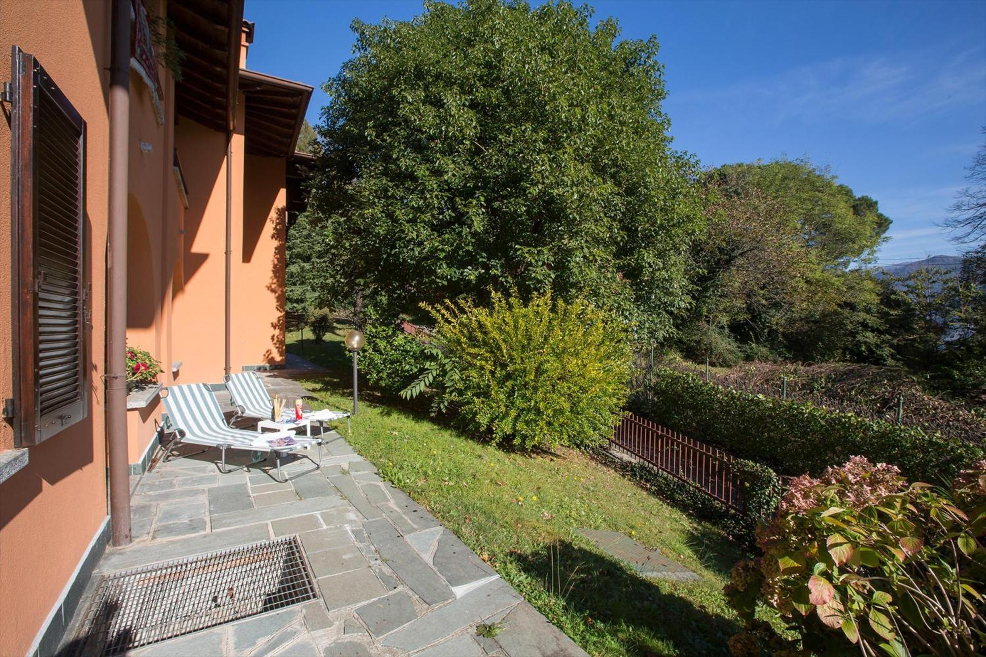 Ferienwohnung Menaggio Poggio Fiorito Loggetta Exterior foto